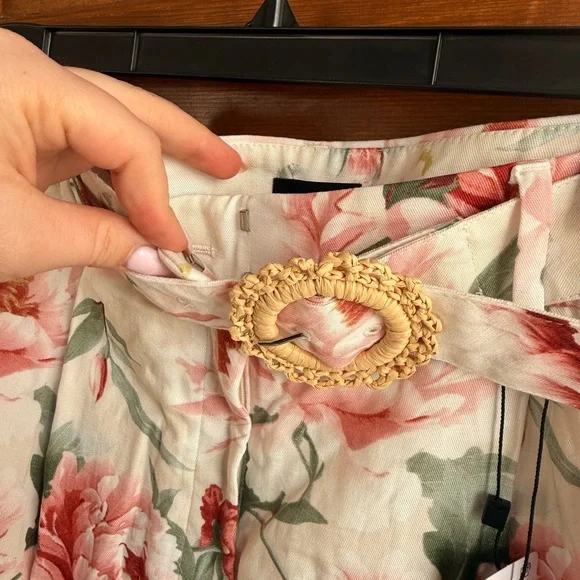 NWT EXPRESS WOMENS HIGH WAISTED FLORAL LINEN SHORTS - Picture 5 of 6